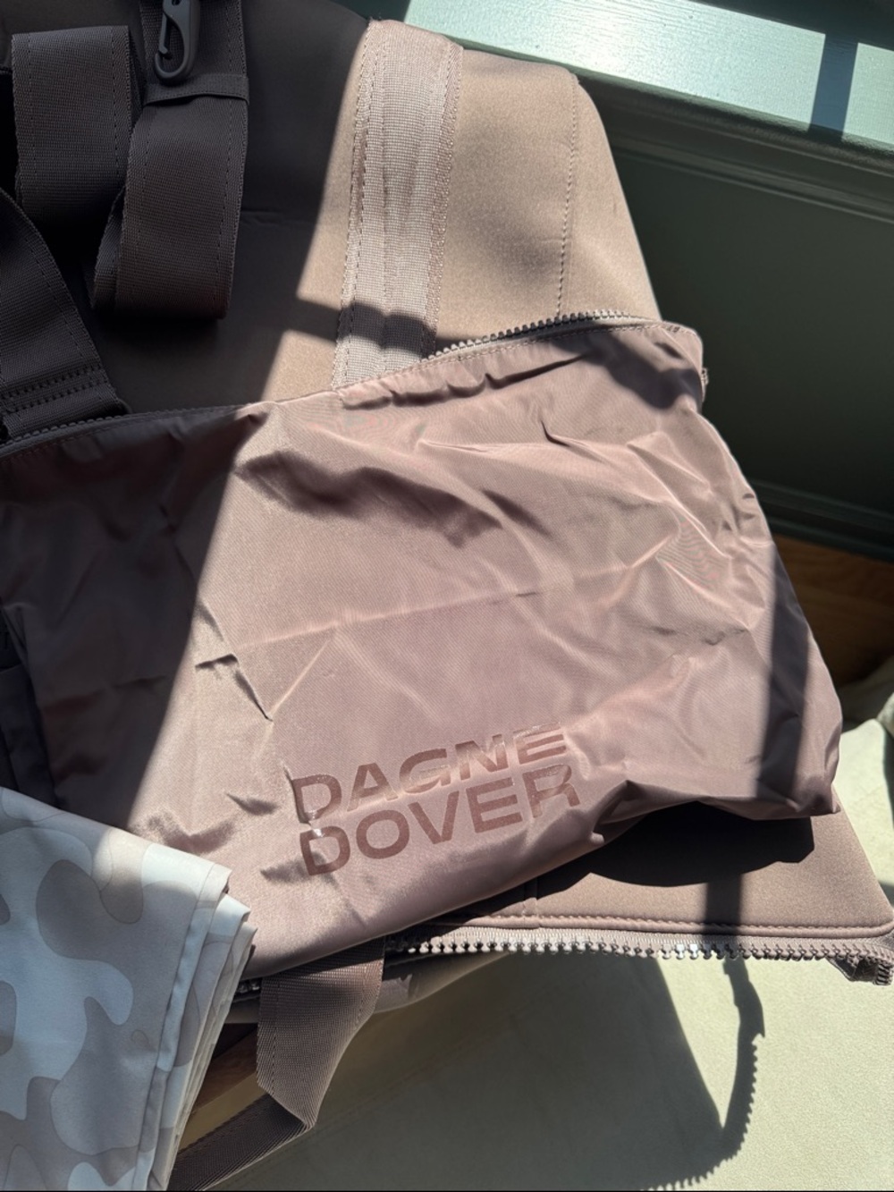 Dagne Dover Landon Carryall Extra Large-Dune - Picture 14 of 15